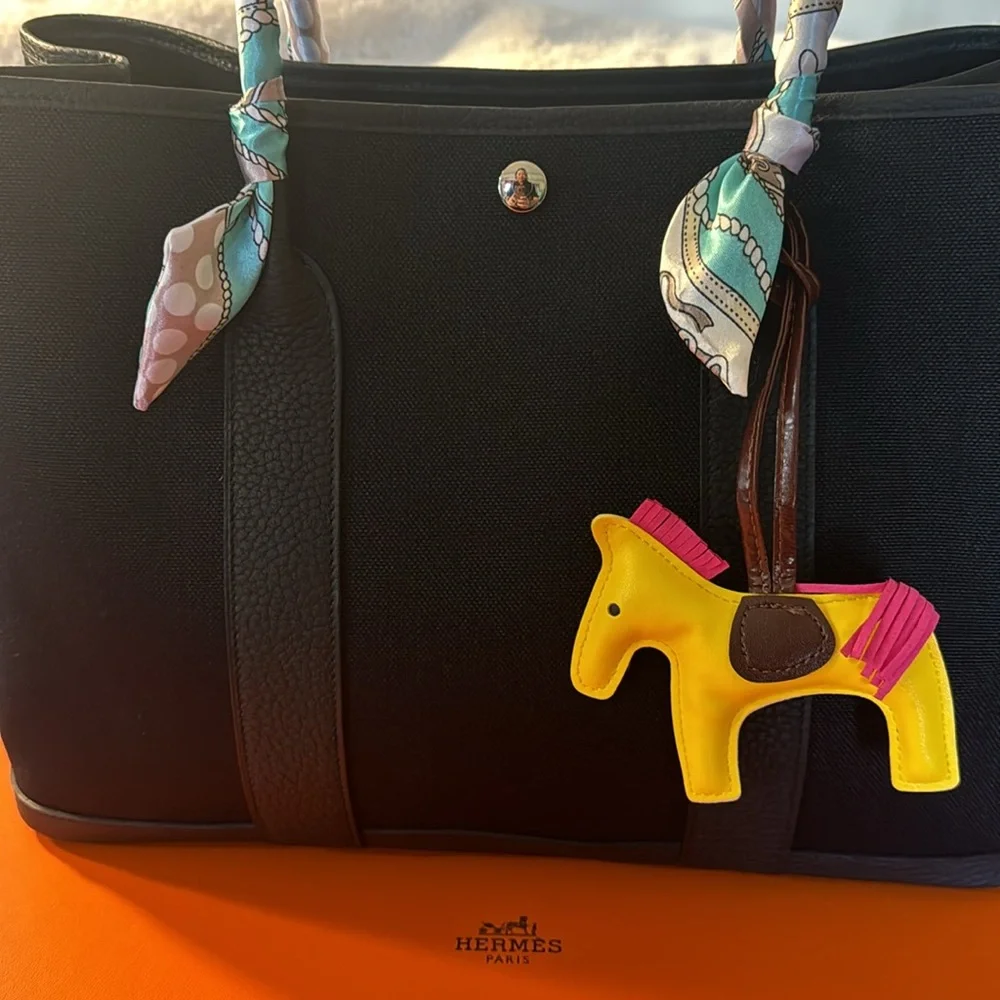 Used Once Authentic Hermes Garden Party 36” - Picture 2 of 8